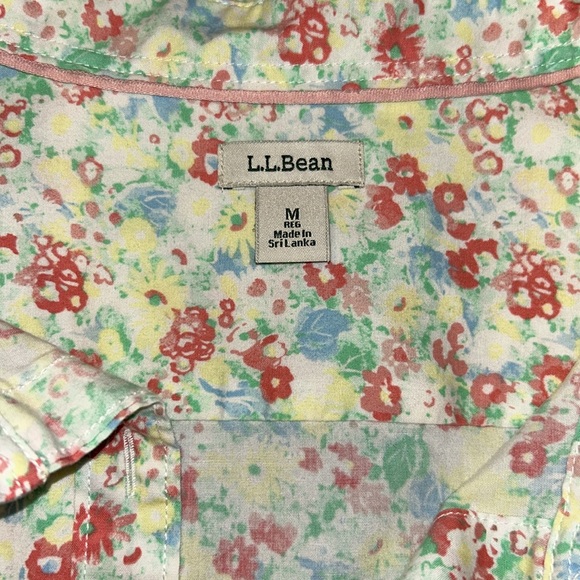 LLBean floral women’s button up blouse with polka dot cuff detail- sz medium - Picture 2 of 4